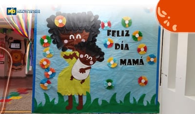 Día de la Madre en el Hogar Infantil Laureles.