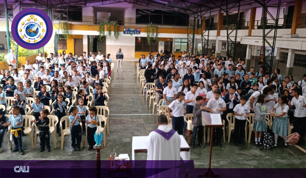 Nuestros estudiantes del Colegio La Presentación El Paraíso recibieron la ceniza.